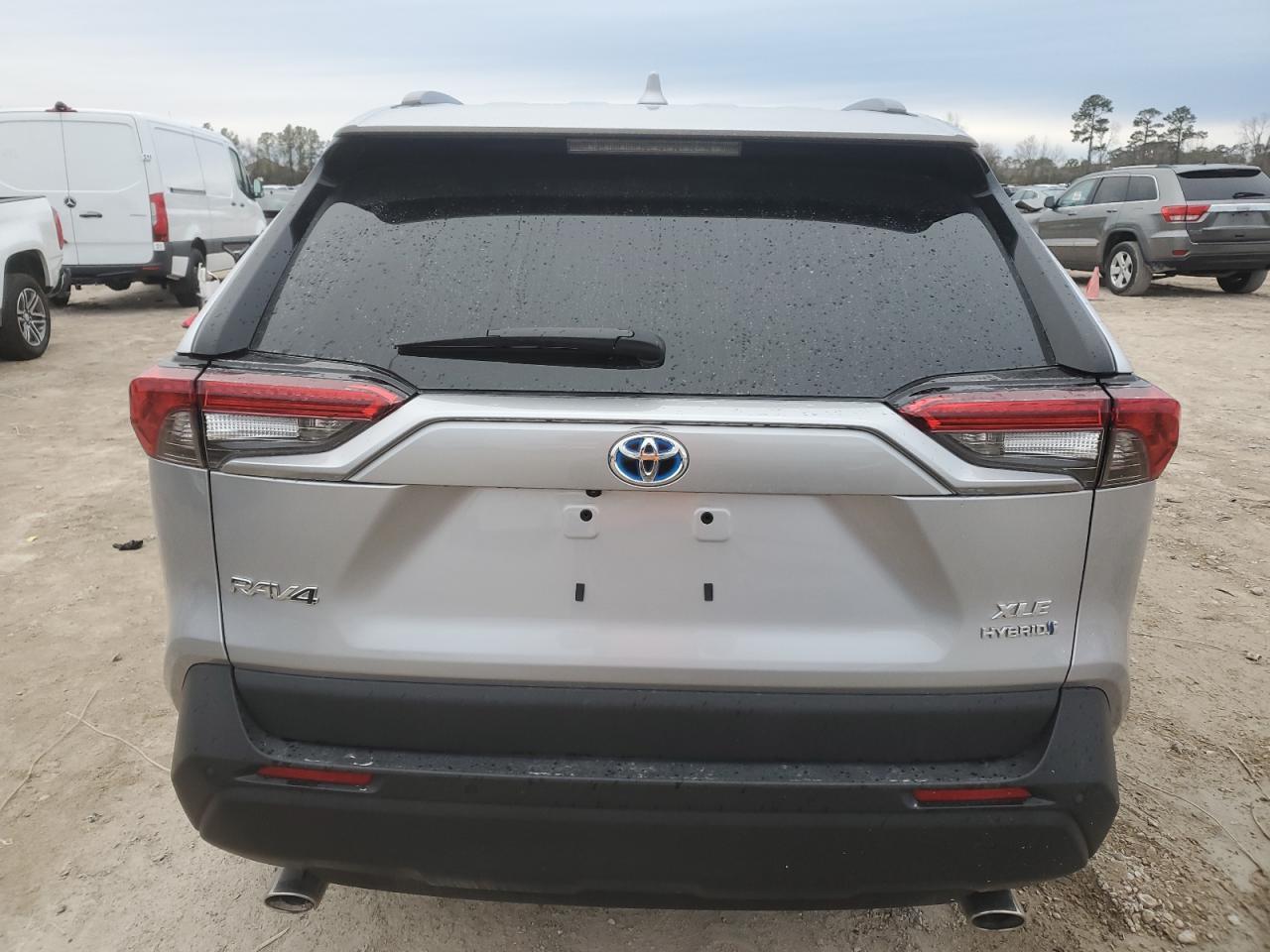 2024 TOYOTA RAV4 XLE P - Image 6