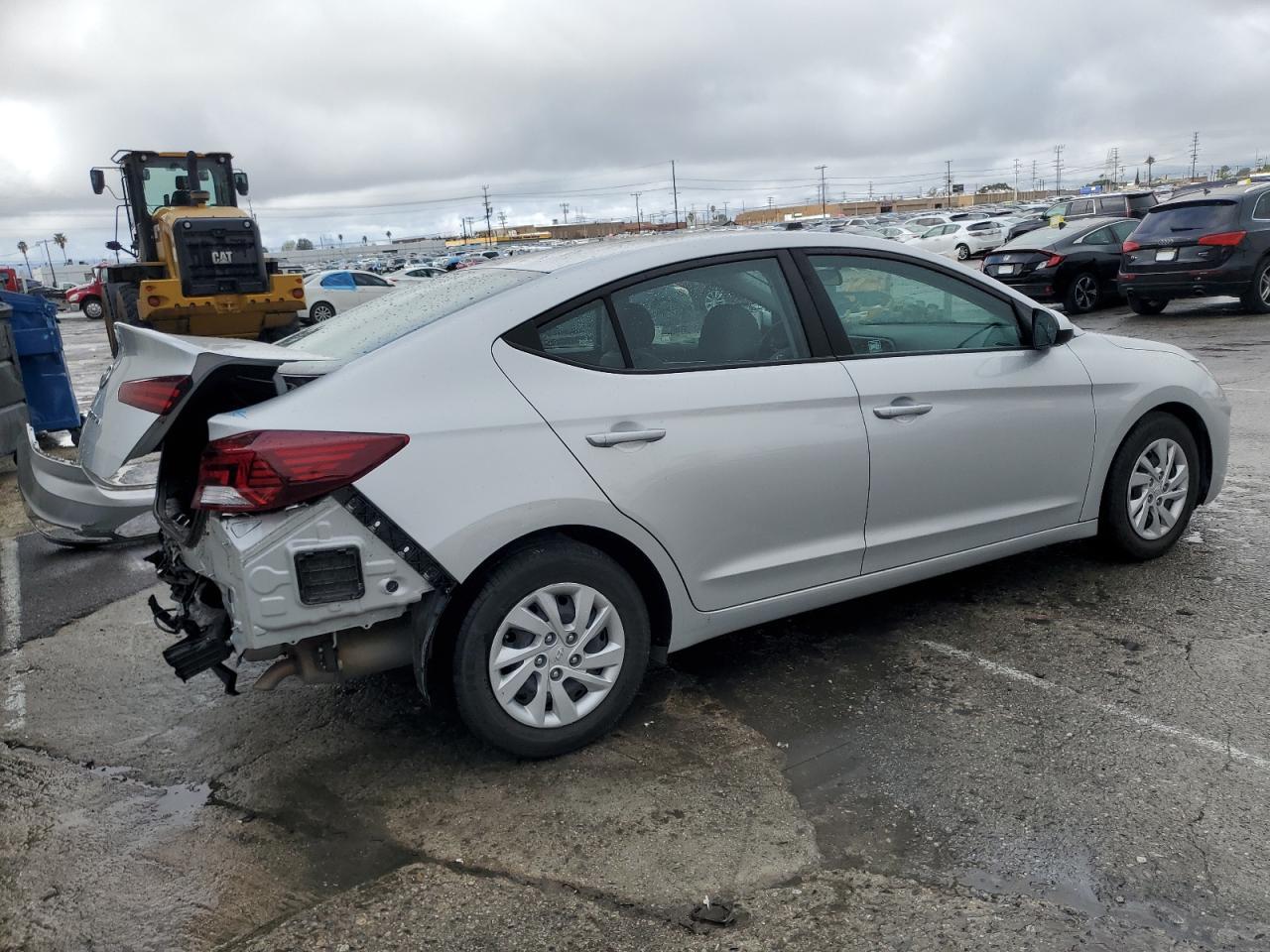 2019 HYUNDAI ELANTRA SE - Фото 3