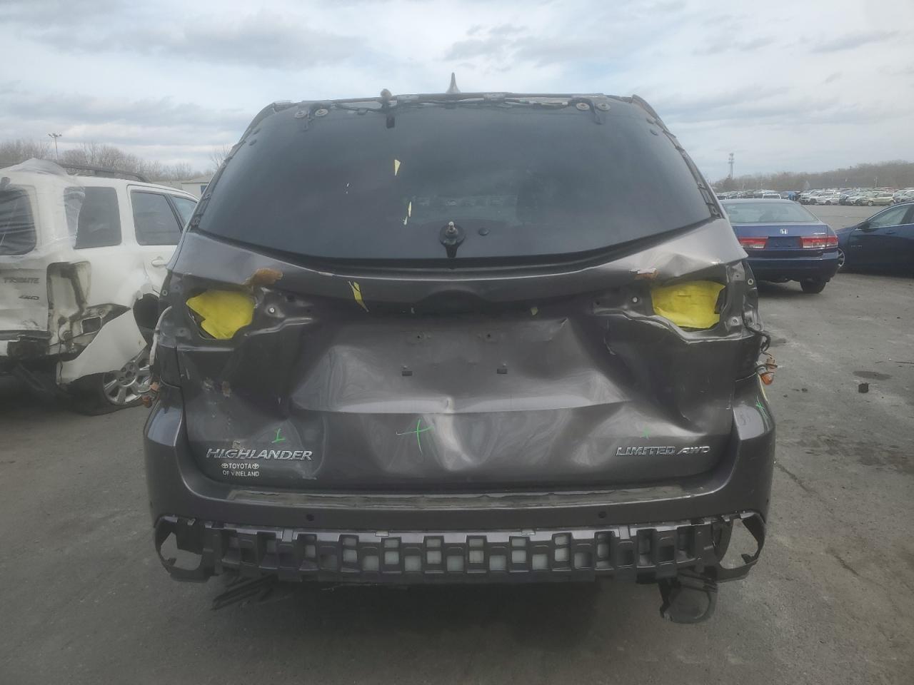 2015 TOYOTA HIGHLANDER - Фото 6