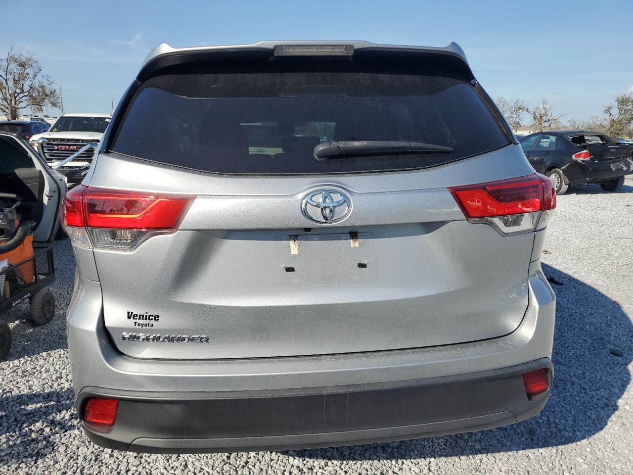 2019 TOYOTA HIGHLANDER - Фото 6