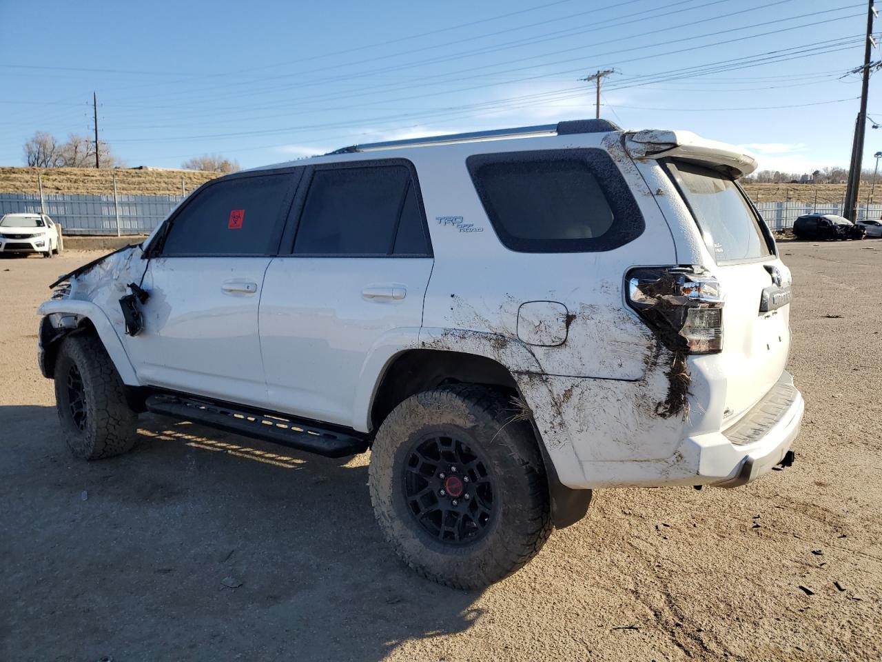 2017 TOYOTA 4RUNNER SR - Фото 2