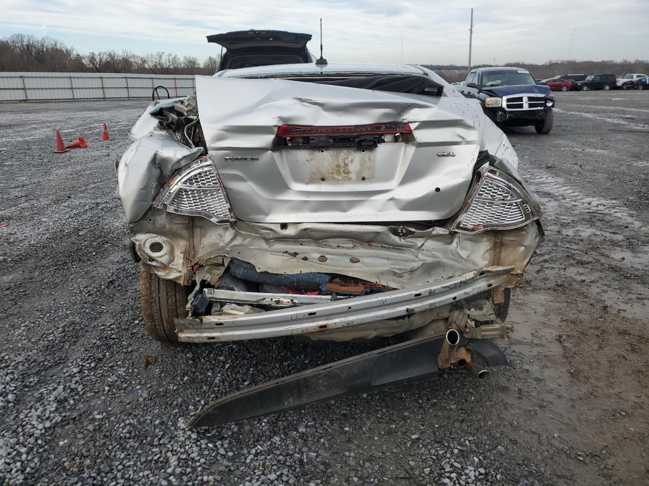 2011 FORD FUSION SEL - Image 6