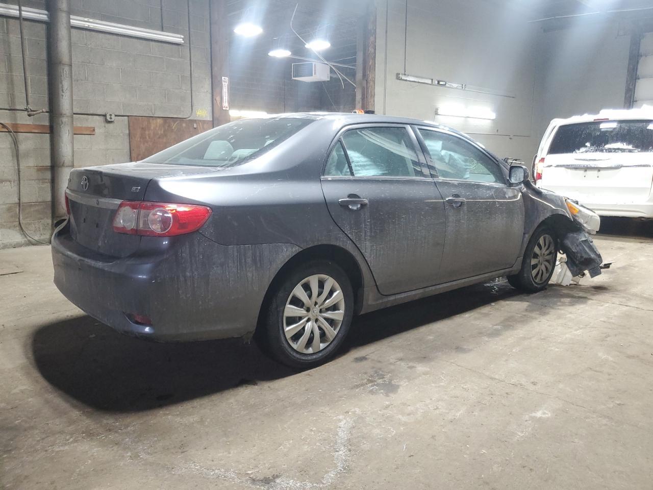 2013 TOYOTA COROLLA BA - Фото 3