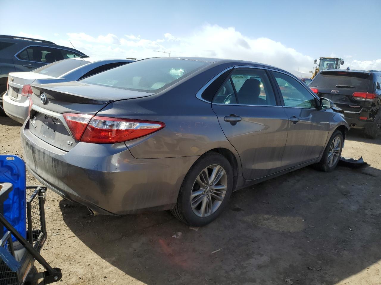 2017 TOYOTA CAMRY LE - Image 3