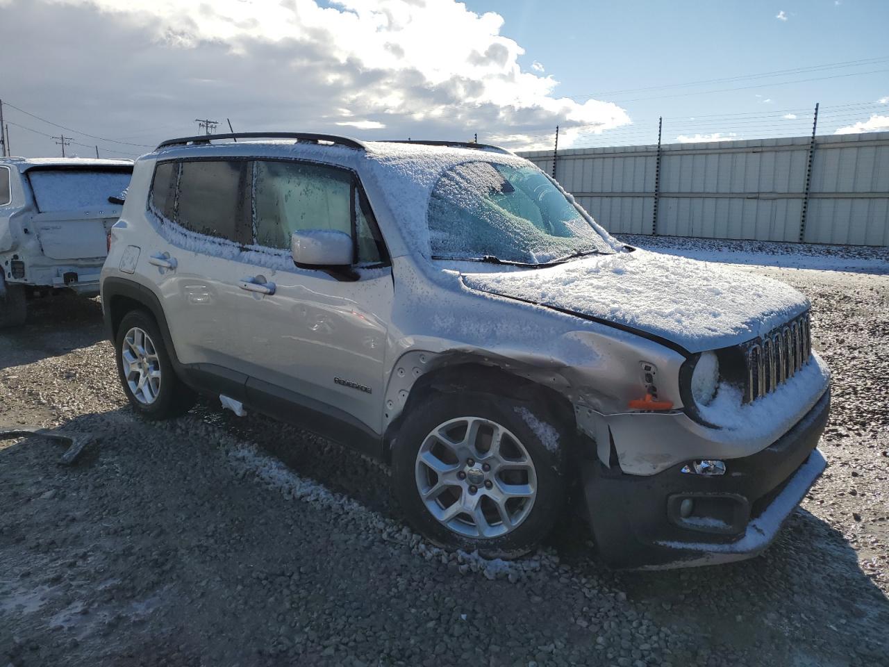 2017 JEEP RENEGADE L - Image 4