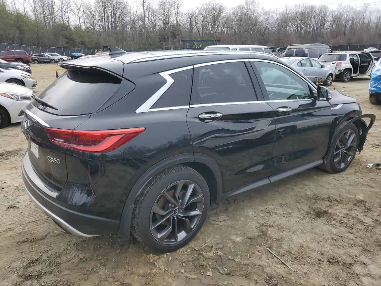 2019 INFINITI QX50 ESSEN - Image 3