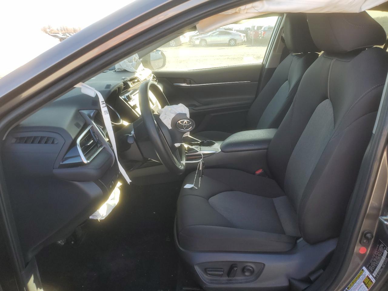 2018 TOYOTA CAMRY L - Фото 7