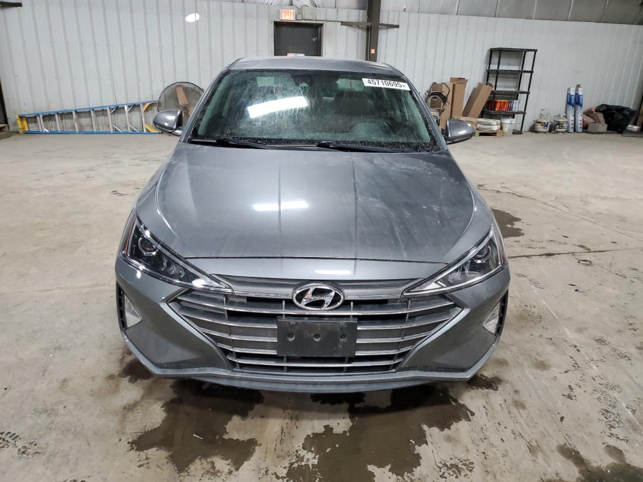 2019 HYUNDAI ELANTRA SE - Фото 5