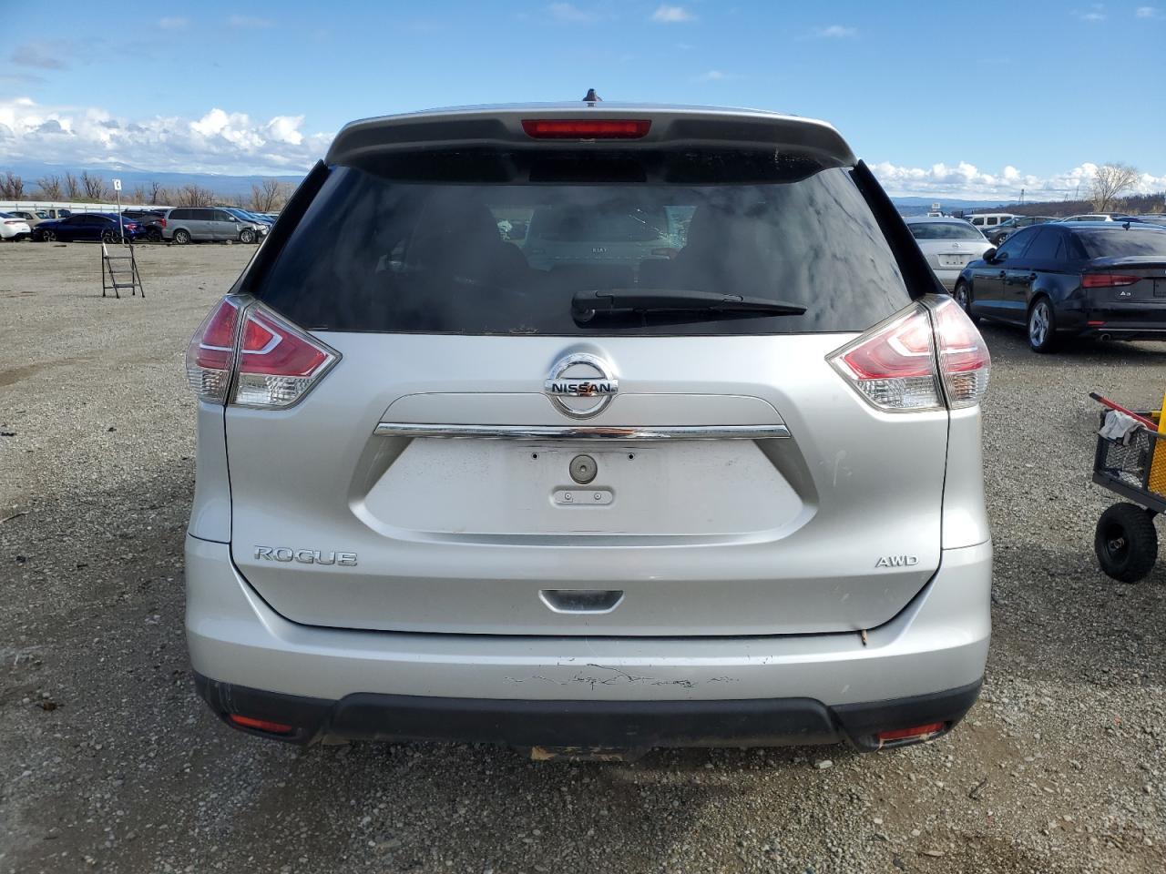 2016 NISSAN ROGUE S - Фото 6