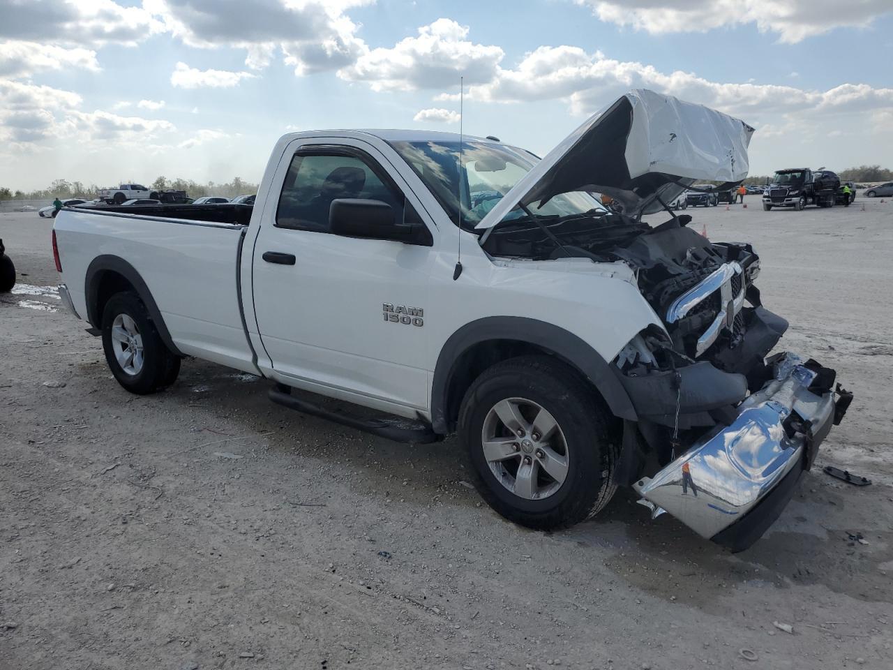 2017 RAM 1500 ST - Image 4