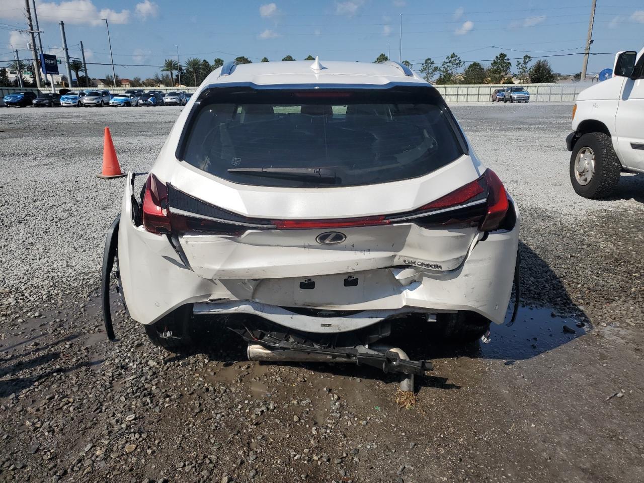 2021 LEXUS UX 250H - Image 6