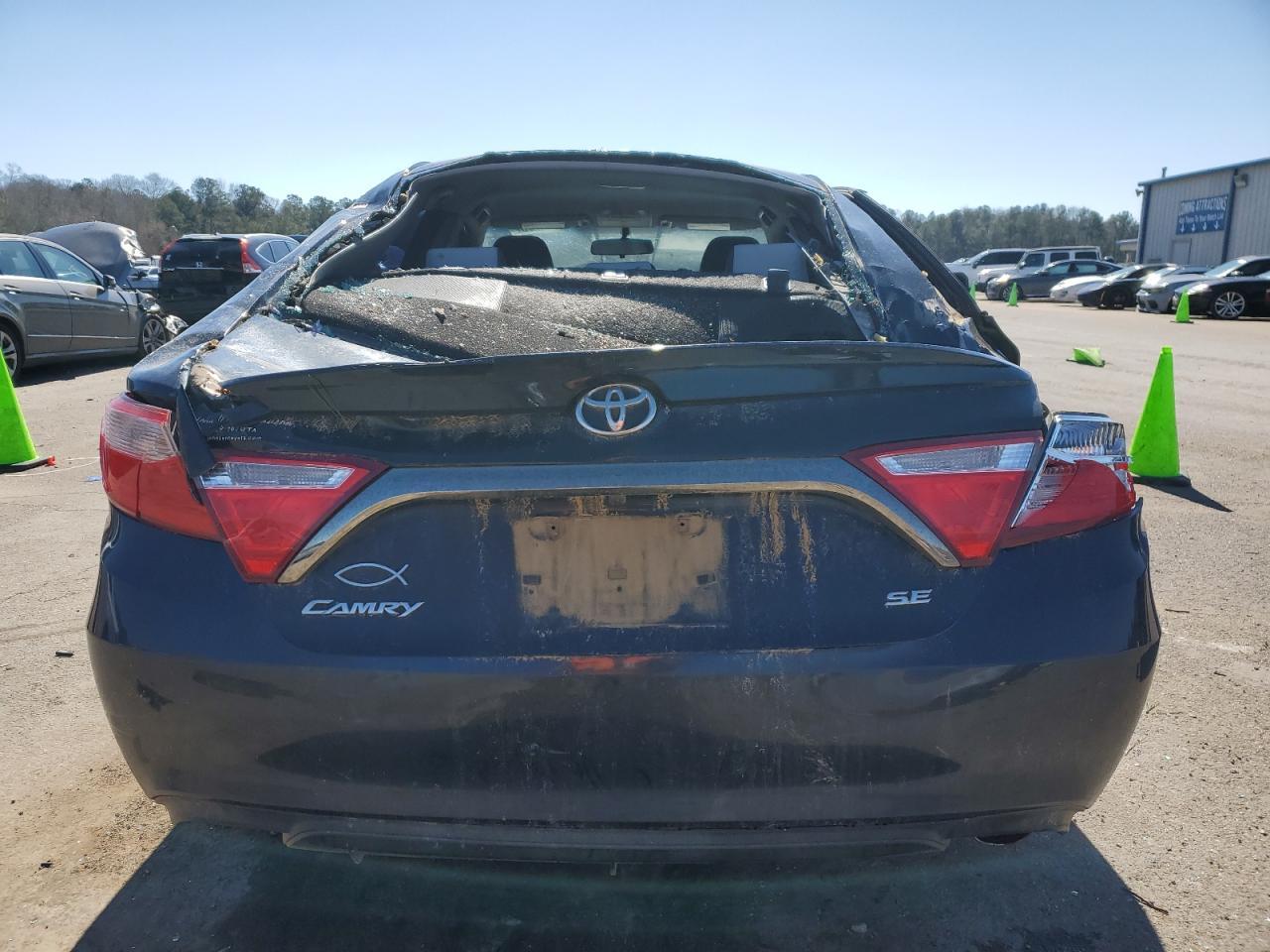 2015 TOYOTA CAMRY LE - Фото 6