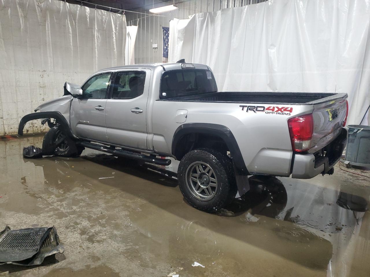 2017 TOYOTA TACOMA DOU - Фото 2