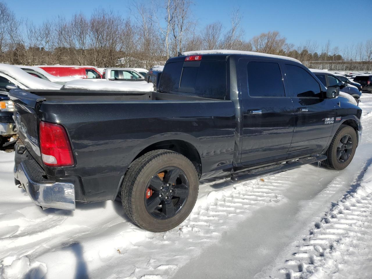 2017 RAM 1500 SLT - Фото 3