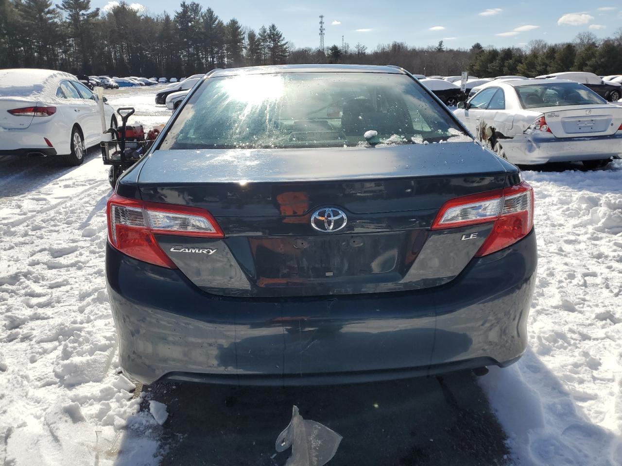 2013 TOYOTA CAMRY L - Фото 6