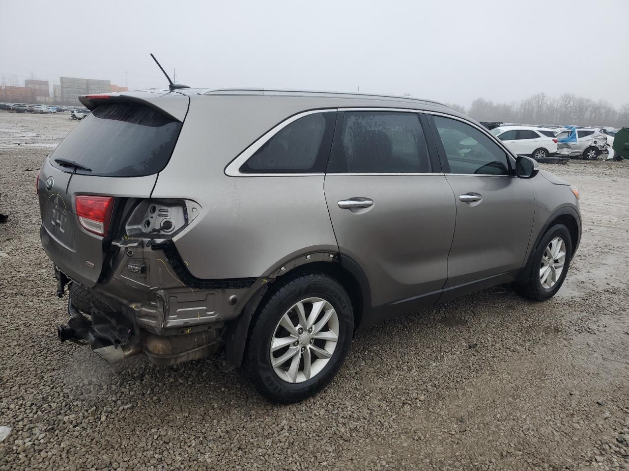 2017 KIA SORENTO LX - Фото 3