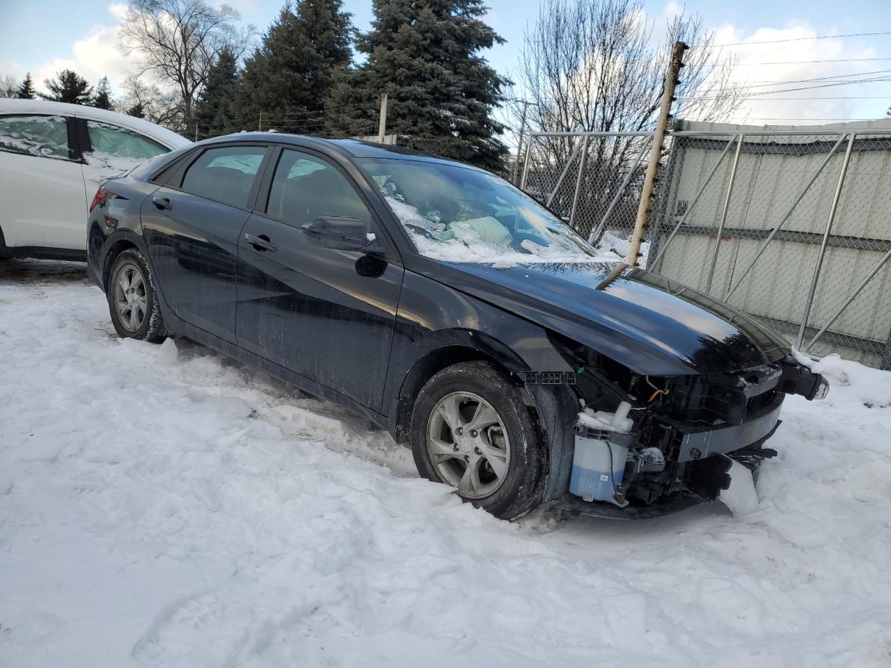 2023 HYUNDAI ELANTRA SE - Фото 4