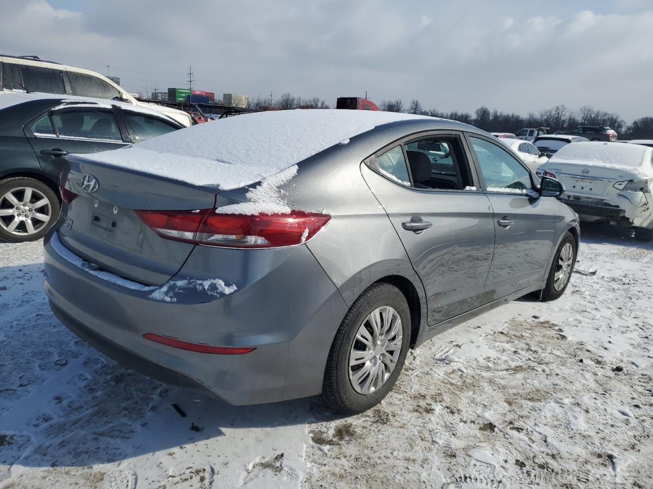 2018 HYUNDAI ELANTRA SE - Image 3