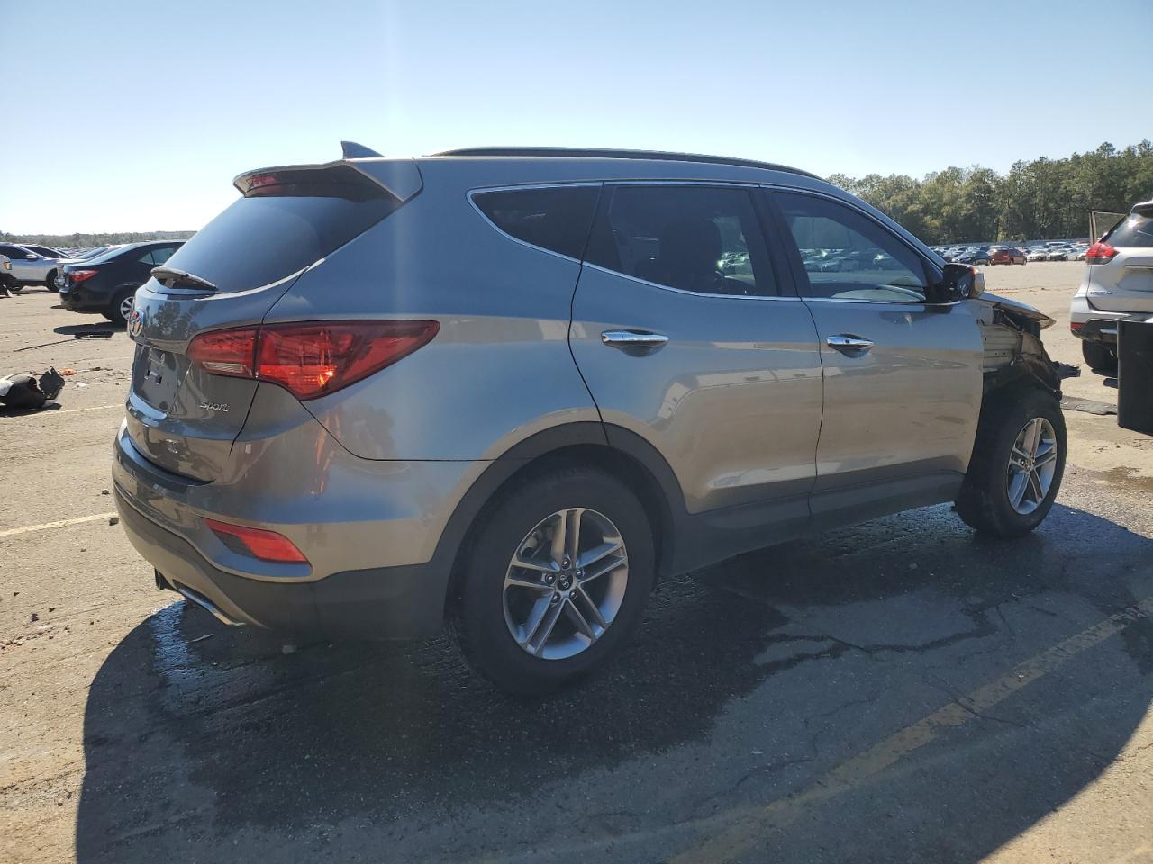 2017 HYUNDAI SANTA FE S - Image 3