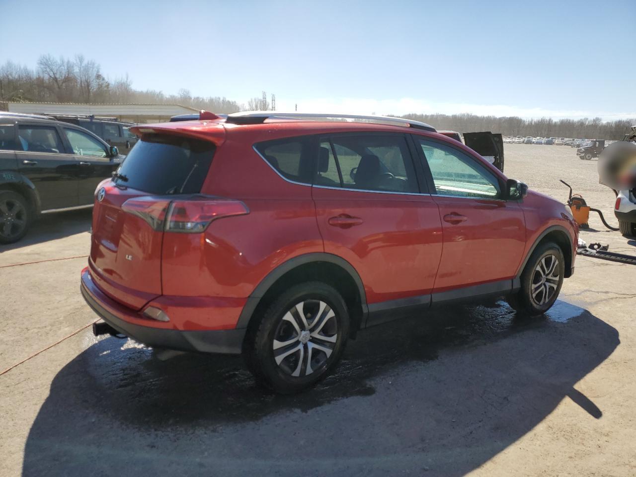 2016 TOYOTA RAV4 LE - Фото 3