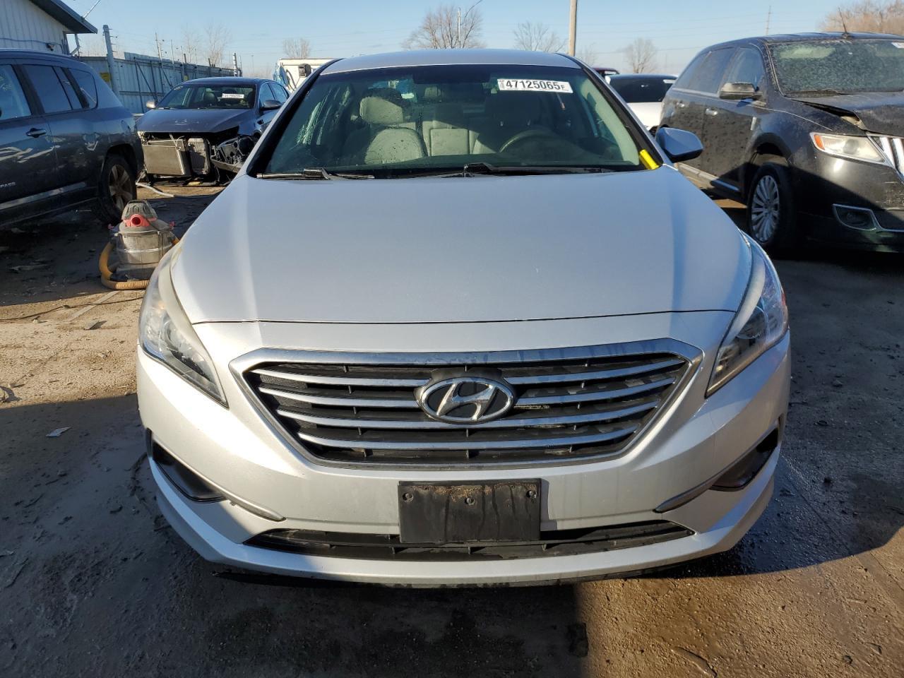 2017 HYUNDAI SONATA SE - Image 5