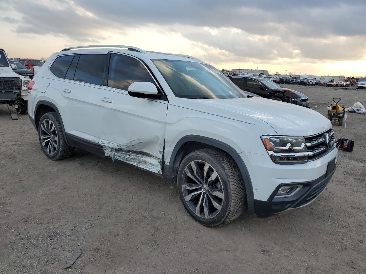 2019 VOLKSWAGEN ATLAS SEL - Фото 4