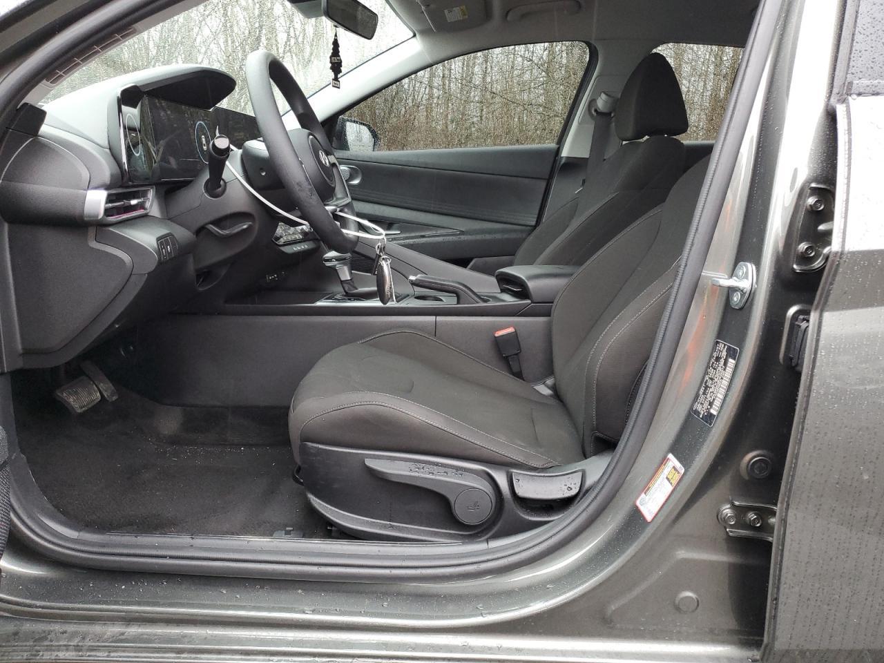 2024 HYUNDAI ELANTRA SE - Image 7