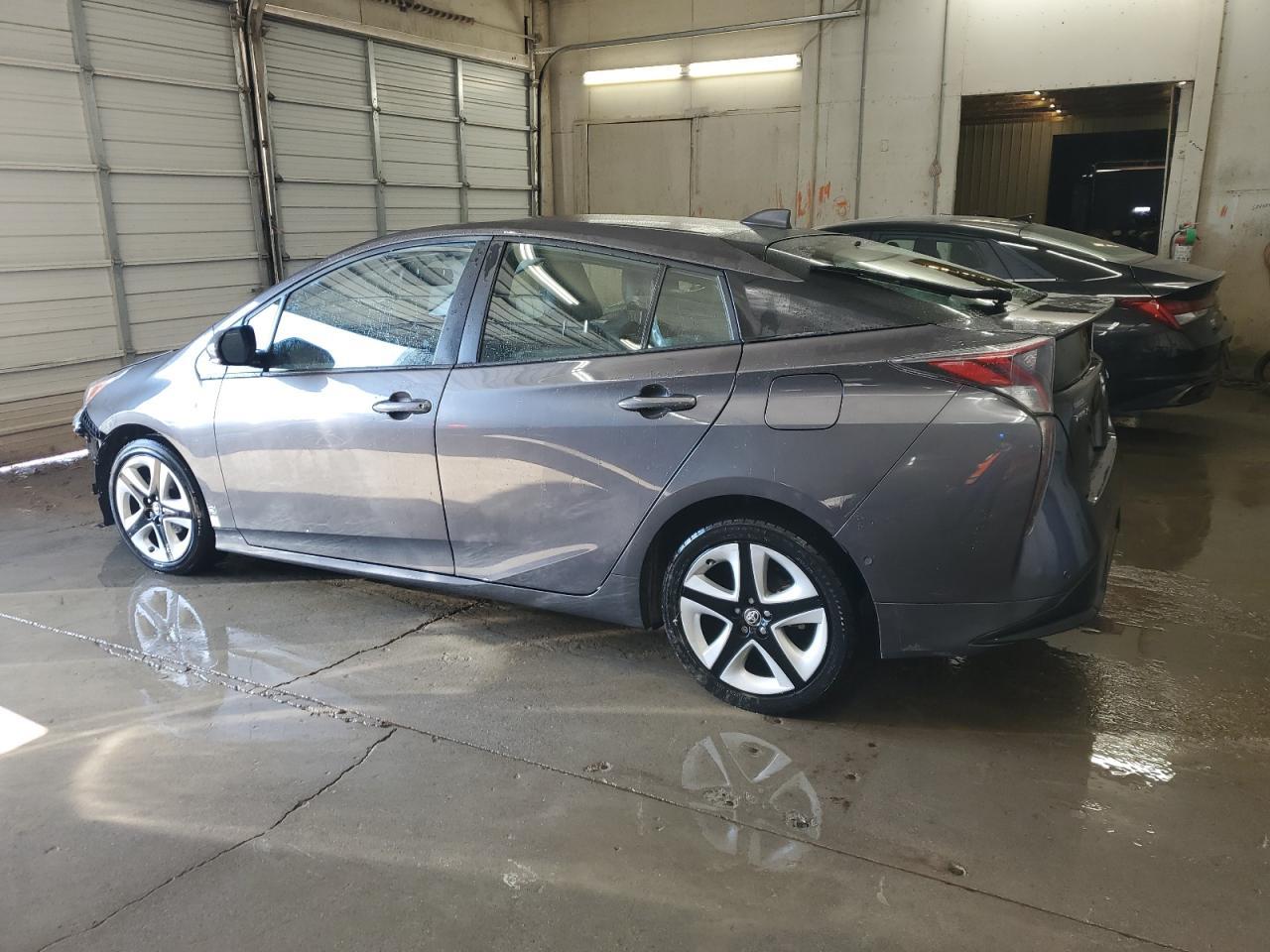 2016 TOYOTA PRIUS - Image 2