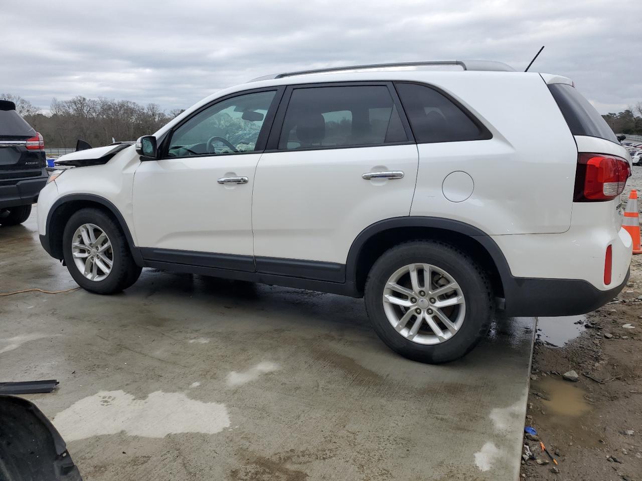 2015 KIA SORENTO LX - Image 2