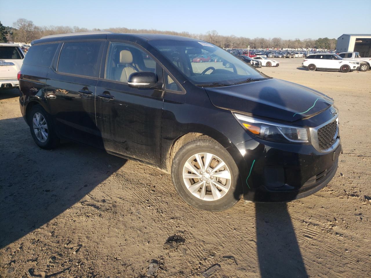 2017 KIA SEDONA LX - Image 4