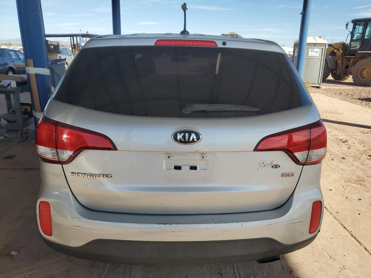 2015 KIA SORENTO LX - Image 6
