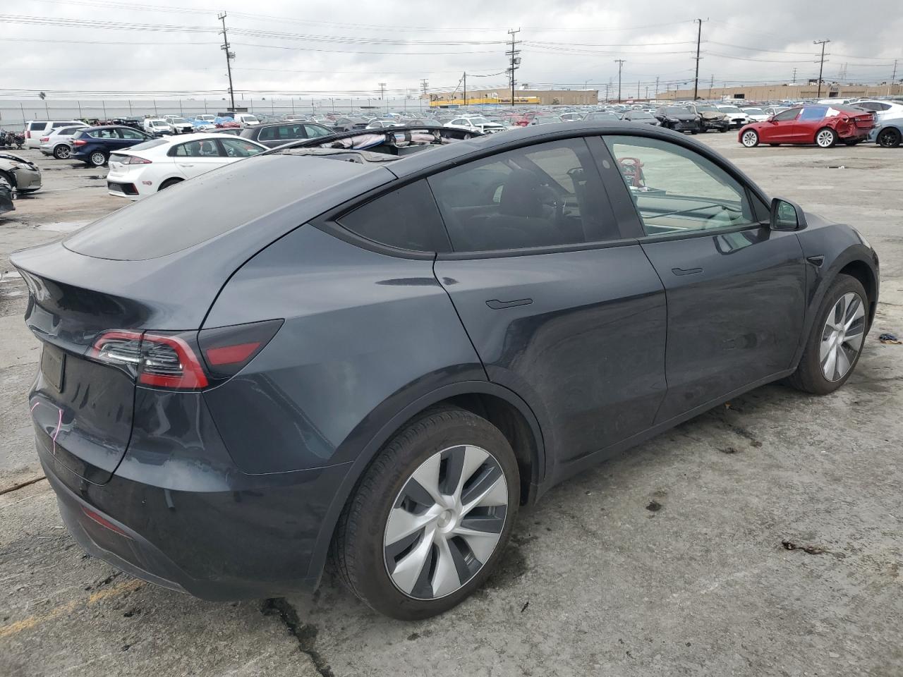 2024 TESLA MODEL Y - Image 3
