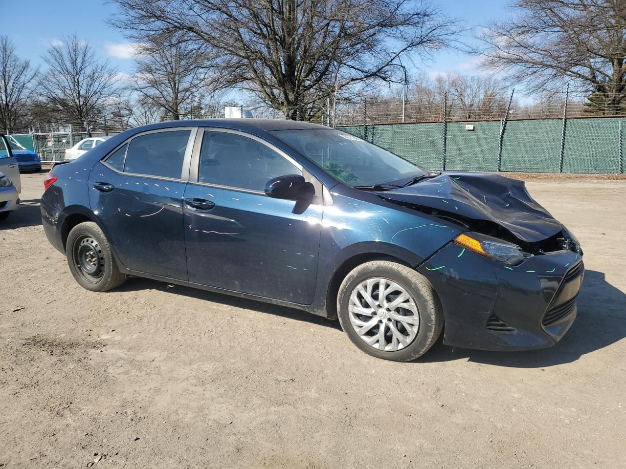 2019 TOYOTA COROLLA L - Фото 4