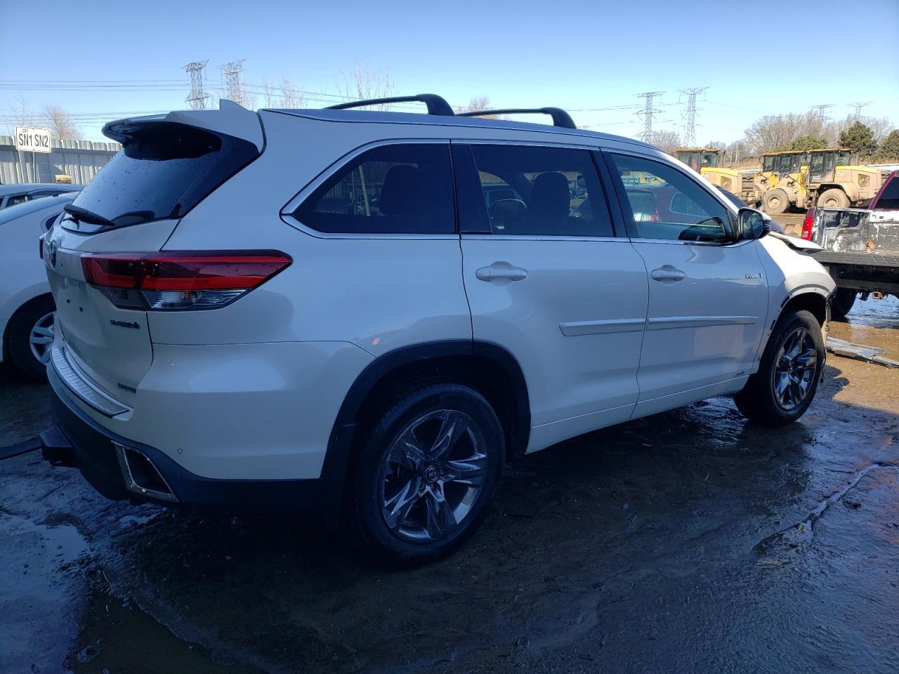 2019 TOYOTA HIGHLANDER - Image 3