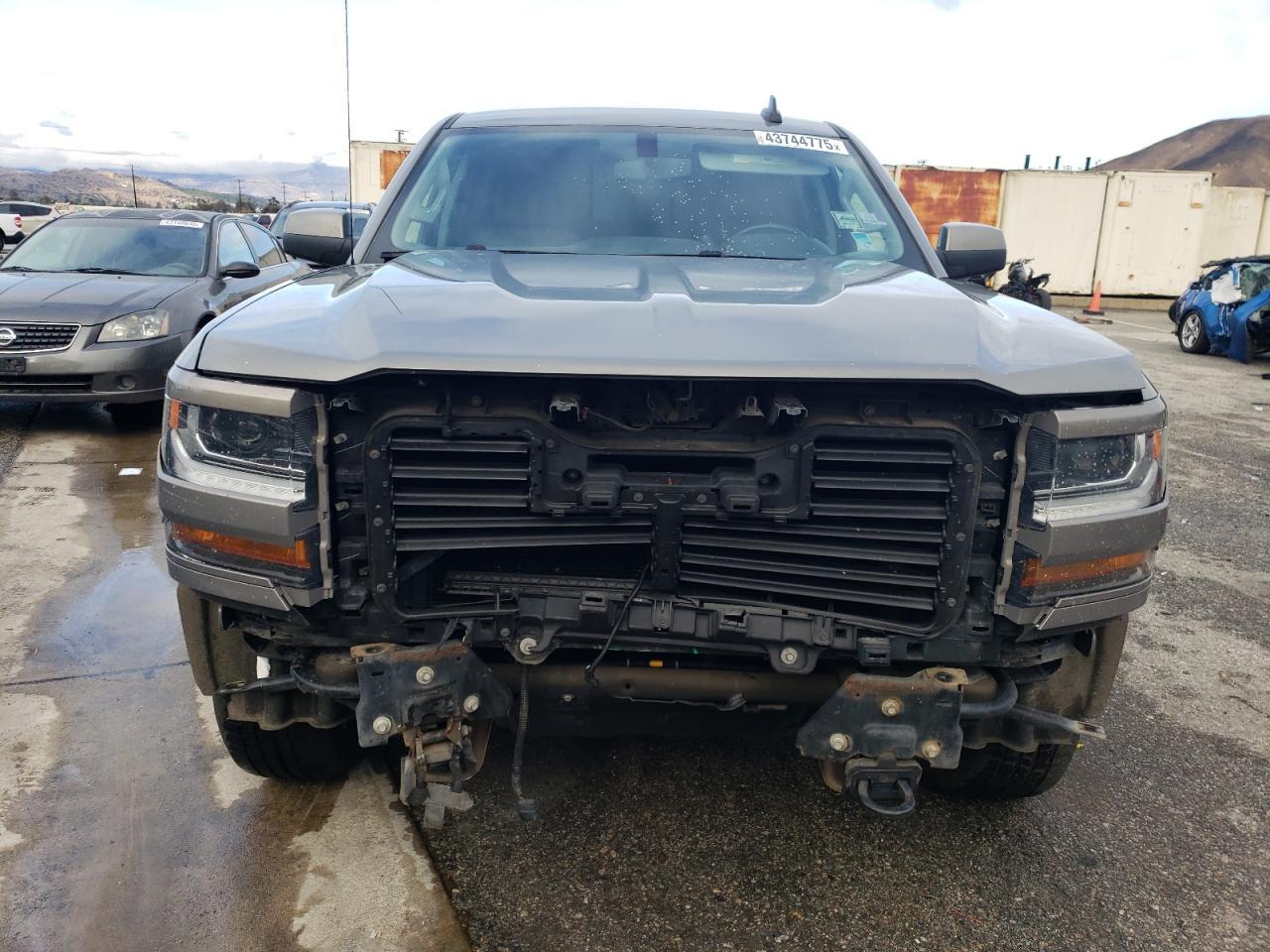 2017 CHEVROLET SILVERADO - Image 5