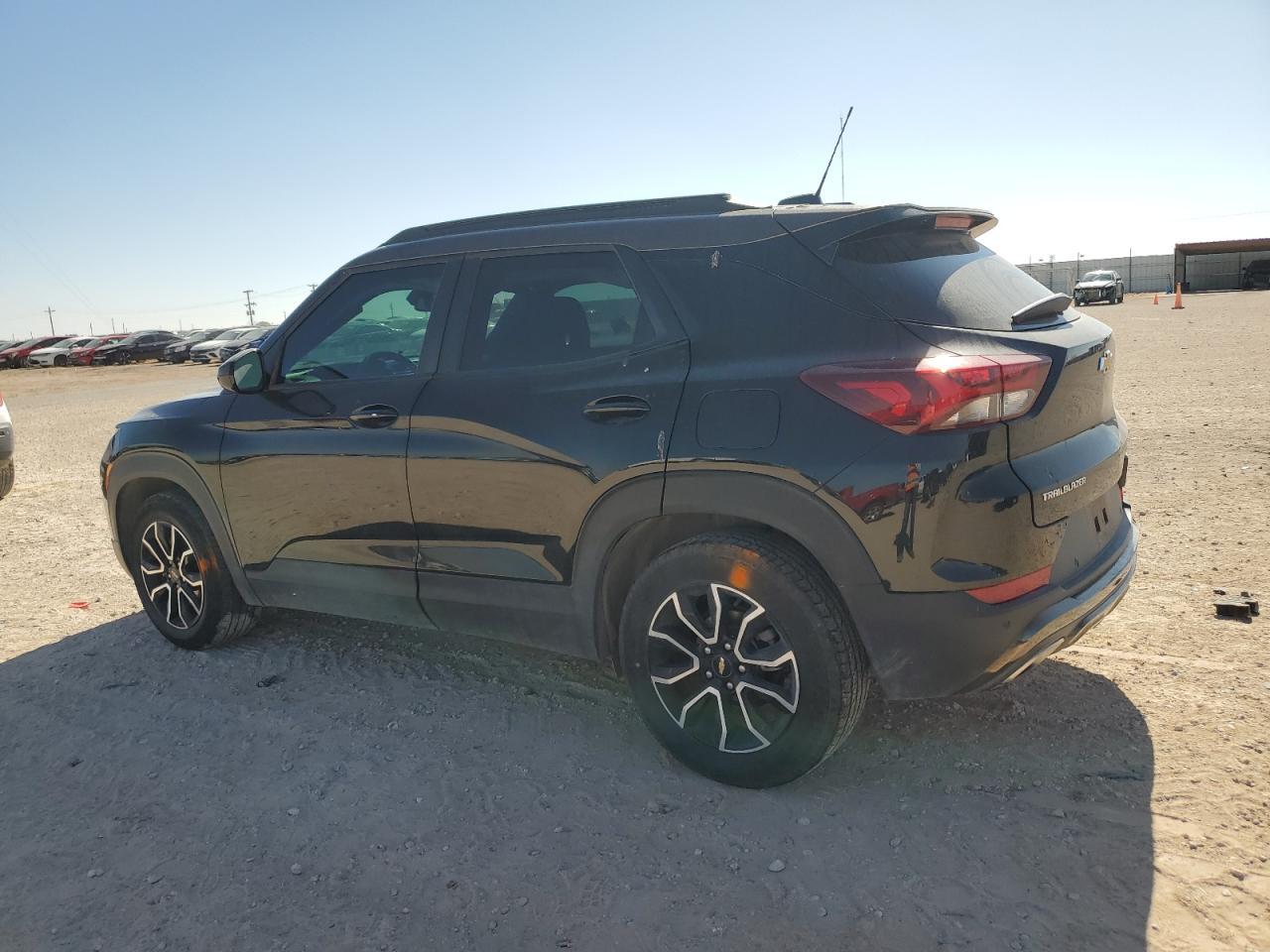 2021 CHEVROLET TRAILBLAZE - Image 2