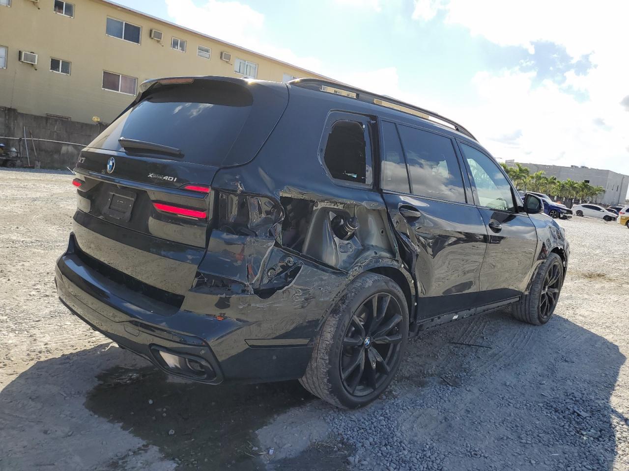 2024 BMW X7 XDRIVE4 - Фото 3