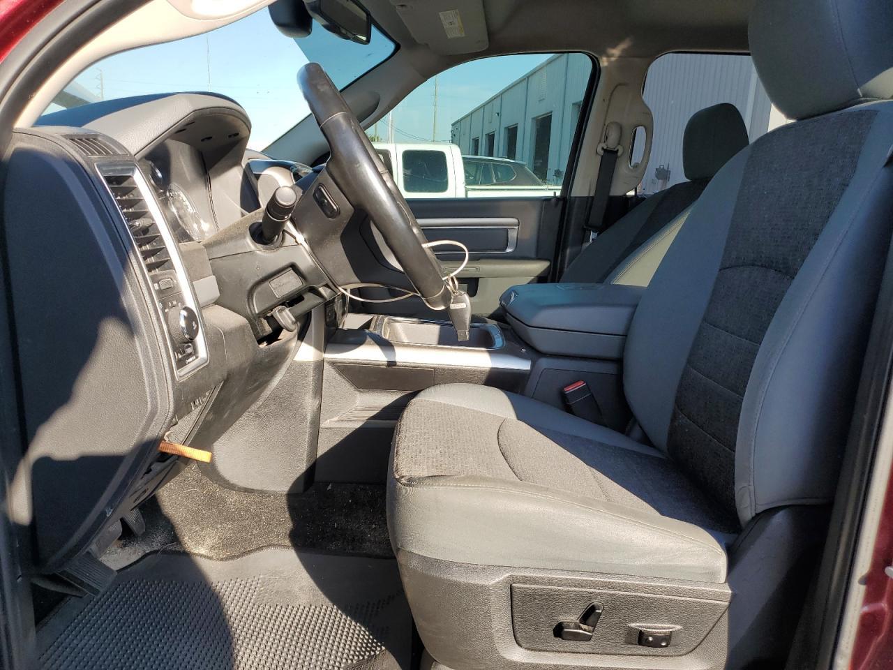 2017 RAM 1500 SLT - Image 7