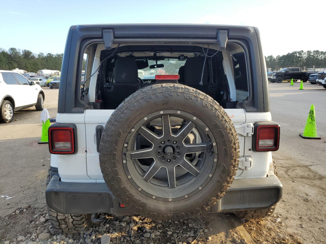 2019 JEEP WRANGLER U - Image 6