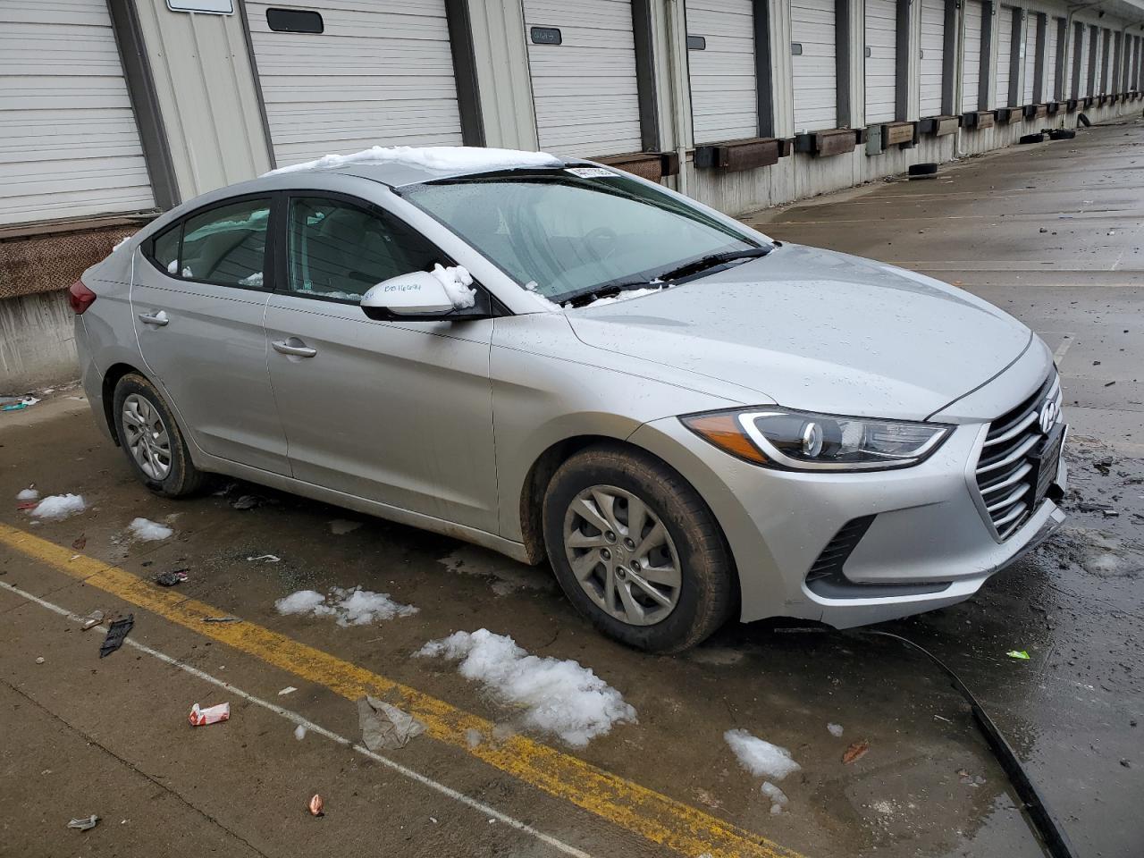 2017 HYUNDAI ELANTRA SE - Image 4