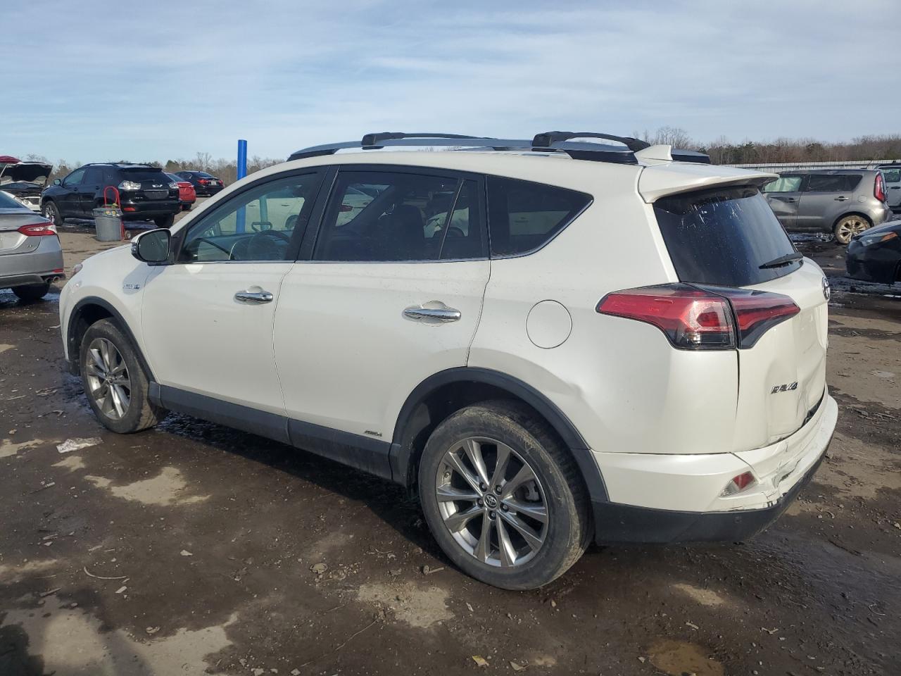 2017 TOYOTA RAV4 HV LI - Image 2