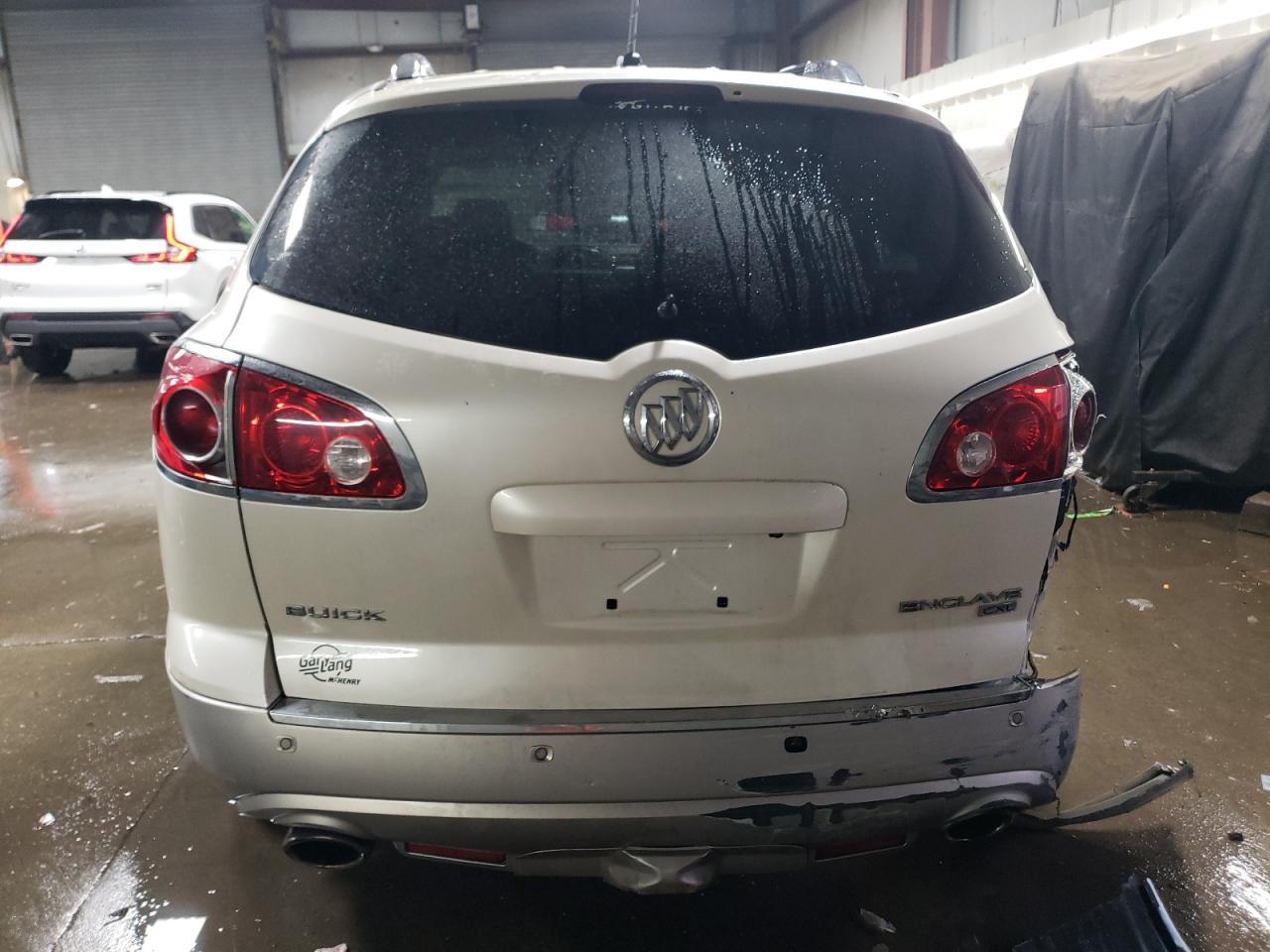 2011 BUICK ENCLAVE CX - Image 6