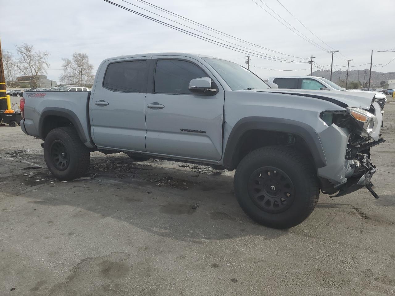 2019 TOYOTA TACOMA DOU - Фото 4