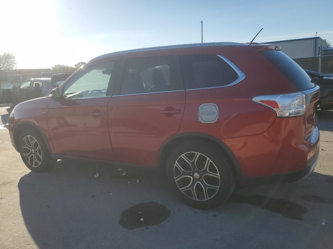 2015 MITSUBISHI OUTLANDER - Фото 2