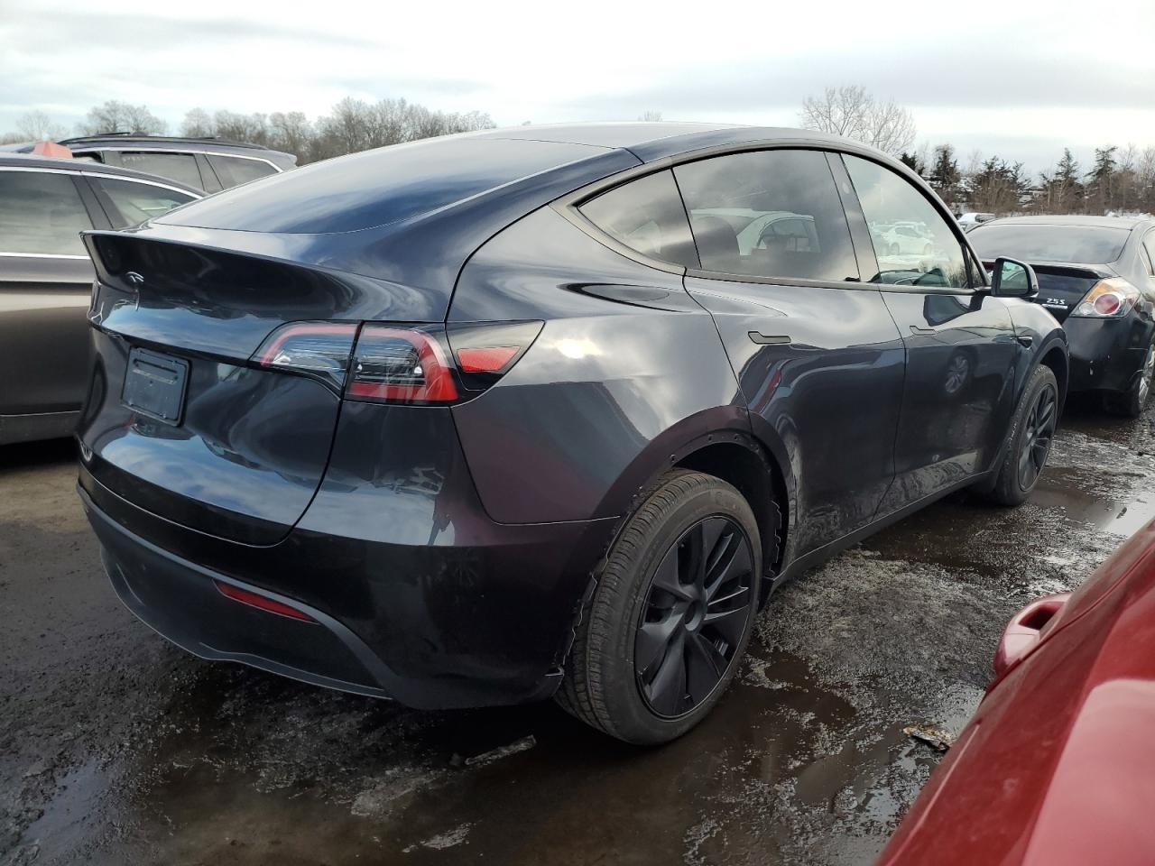 2025 TESLA MODEL Y - Image 3