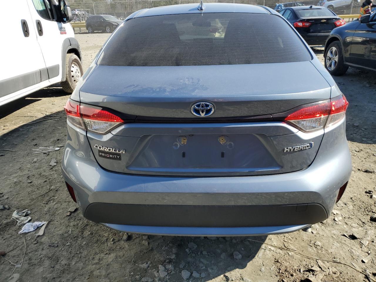 2021 TOYOTA COROLLA LE - Фото 6