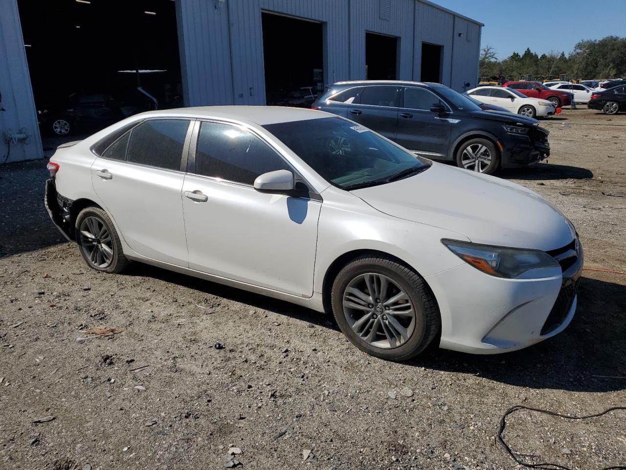 2017 TOYOTA CAMRY LE - Фото 4