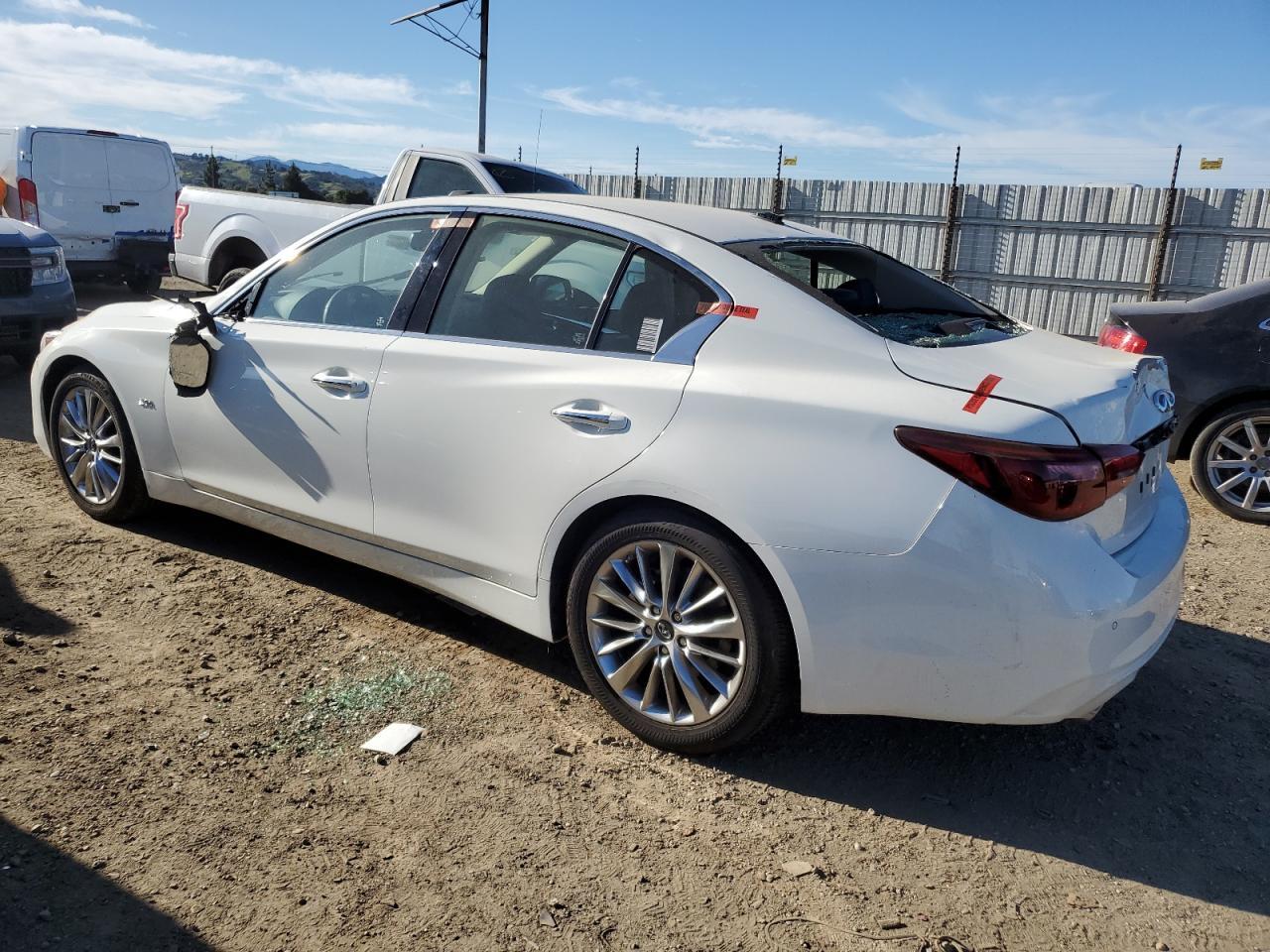 2019 INFINITI Q50 LUXE - Фото 2
