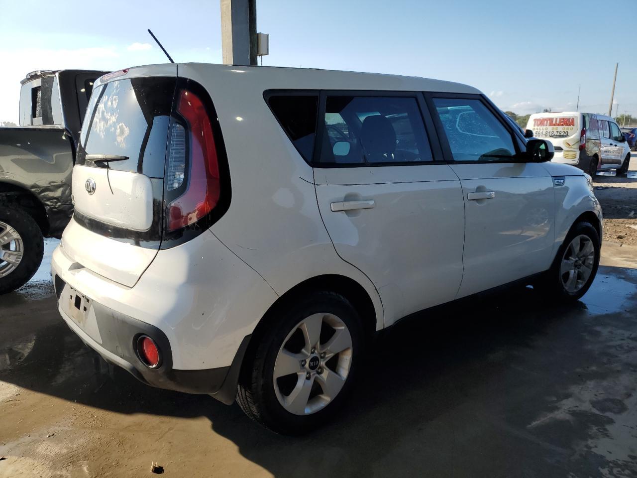 2017 KIA SOUL - Фото 3