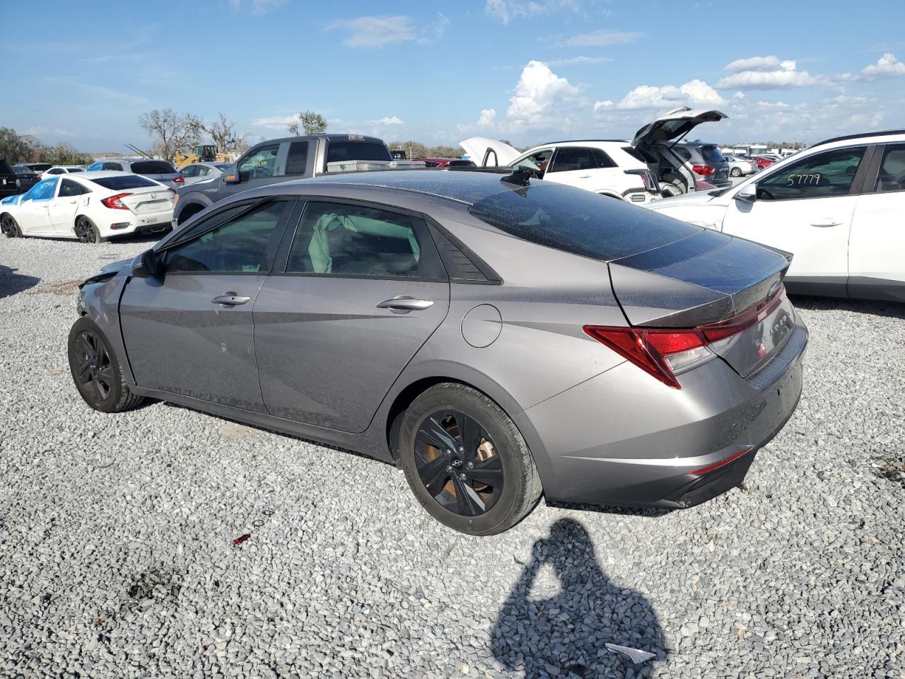 2022 HYUNDAI ELANTRA SE - Фото 2